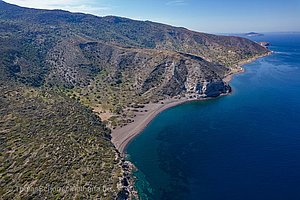 Der Lies-Strand gehört zu den besten Badestränden der Insel Nisyros. (c) Tobias Schorr