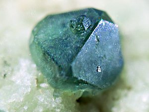 Eines der schönsten Spinell-Kristalle aus Nisyros